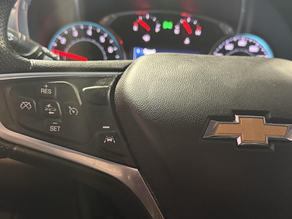 Vehicle image 18 of 45