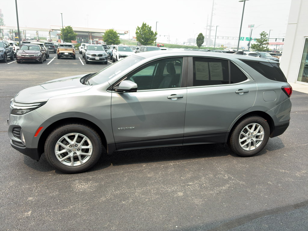 2023 Chevrolet Equinox LT Image 3 of 26