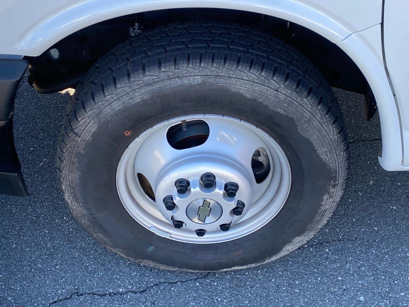 Vehicle image 45 of 50