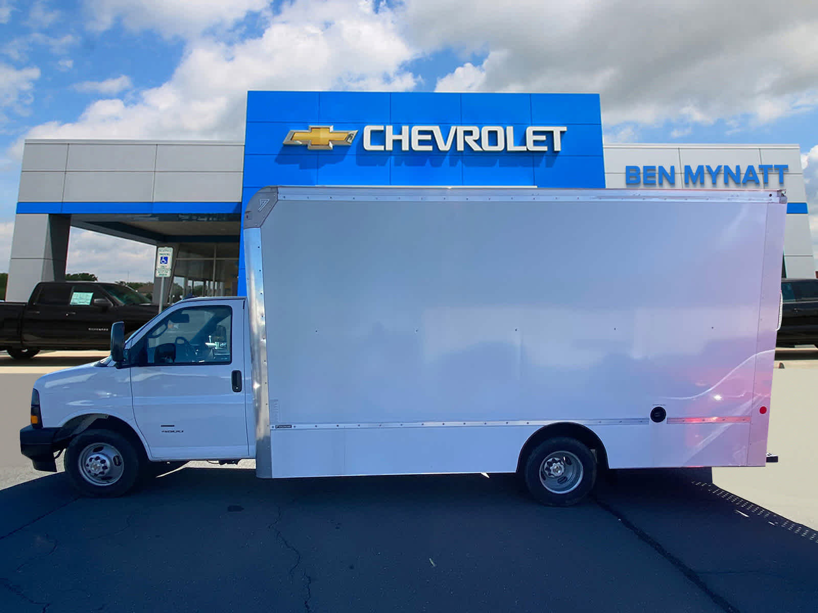 Vehicle image 4 of 50