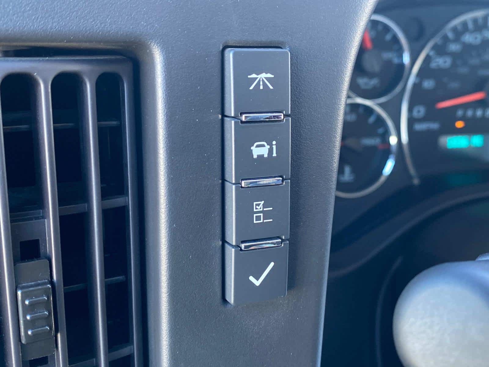 Vehicle image 21 of 50