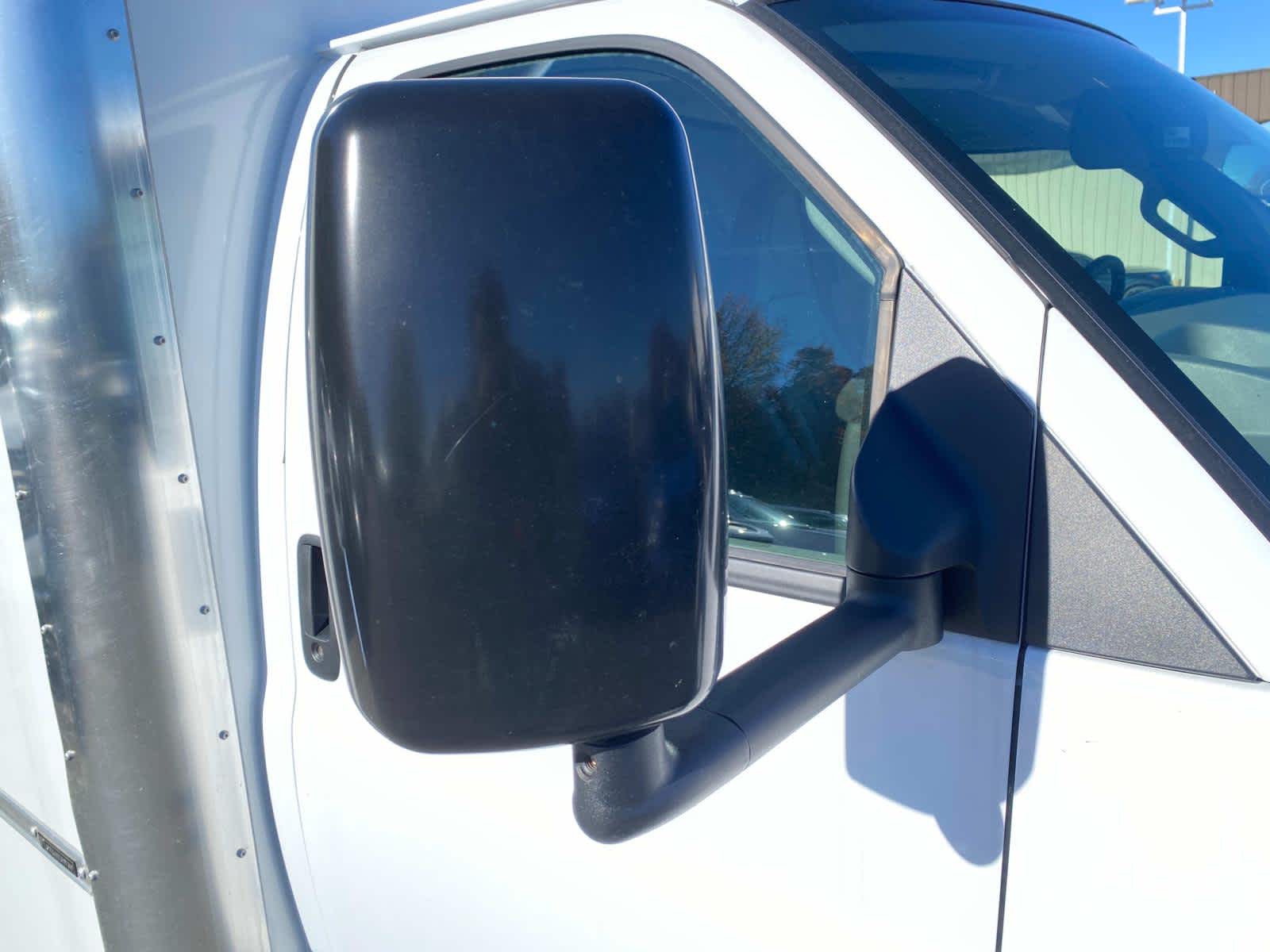 Vehicle image 39 of 50