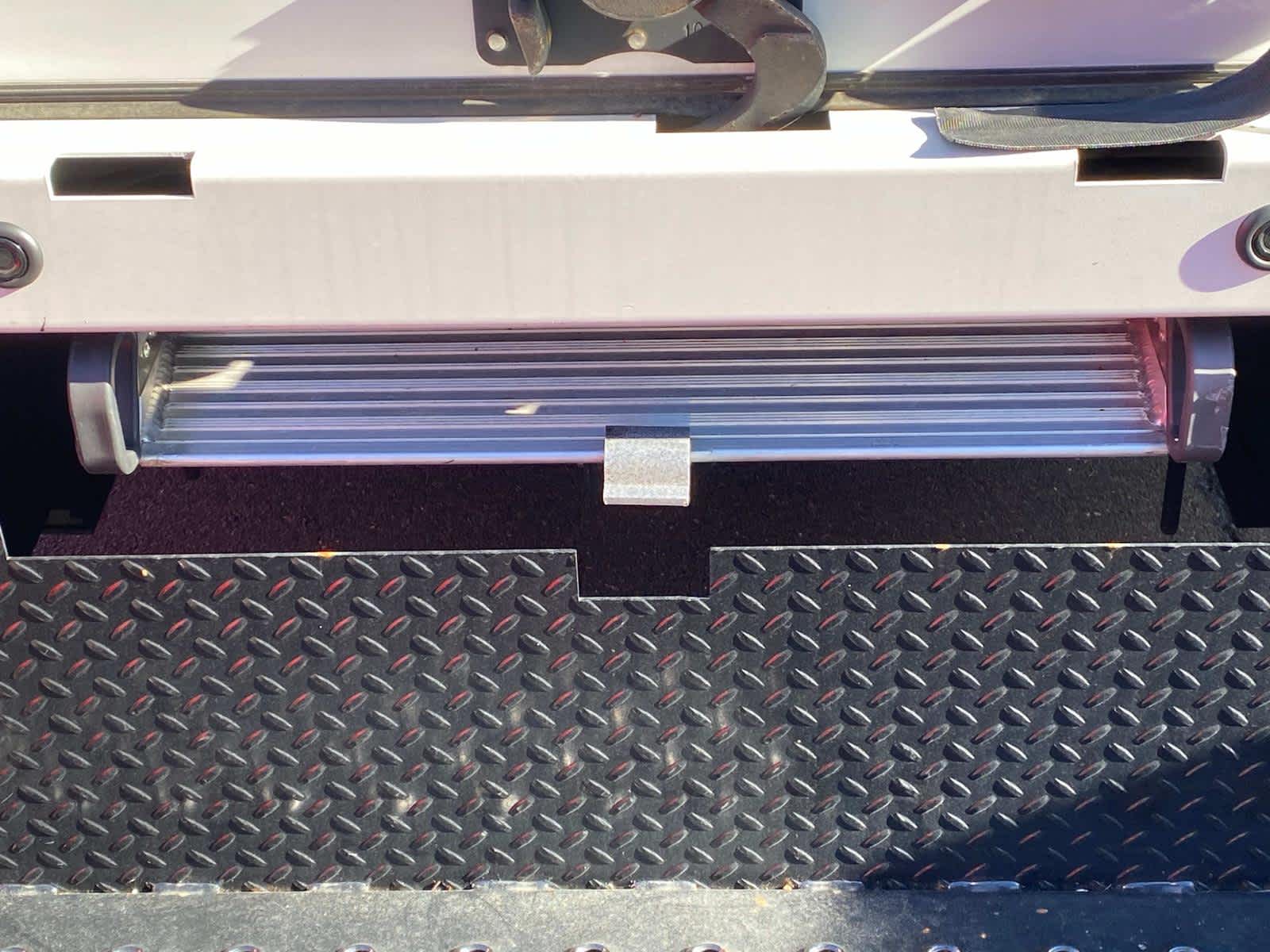 Vehicle image 27 of 50
