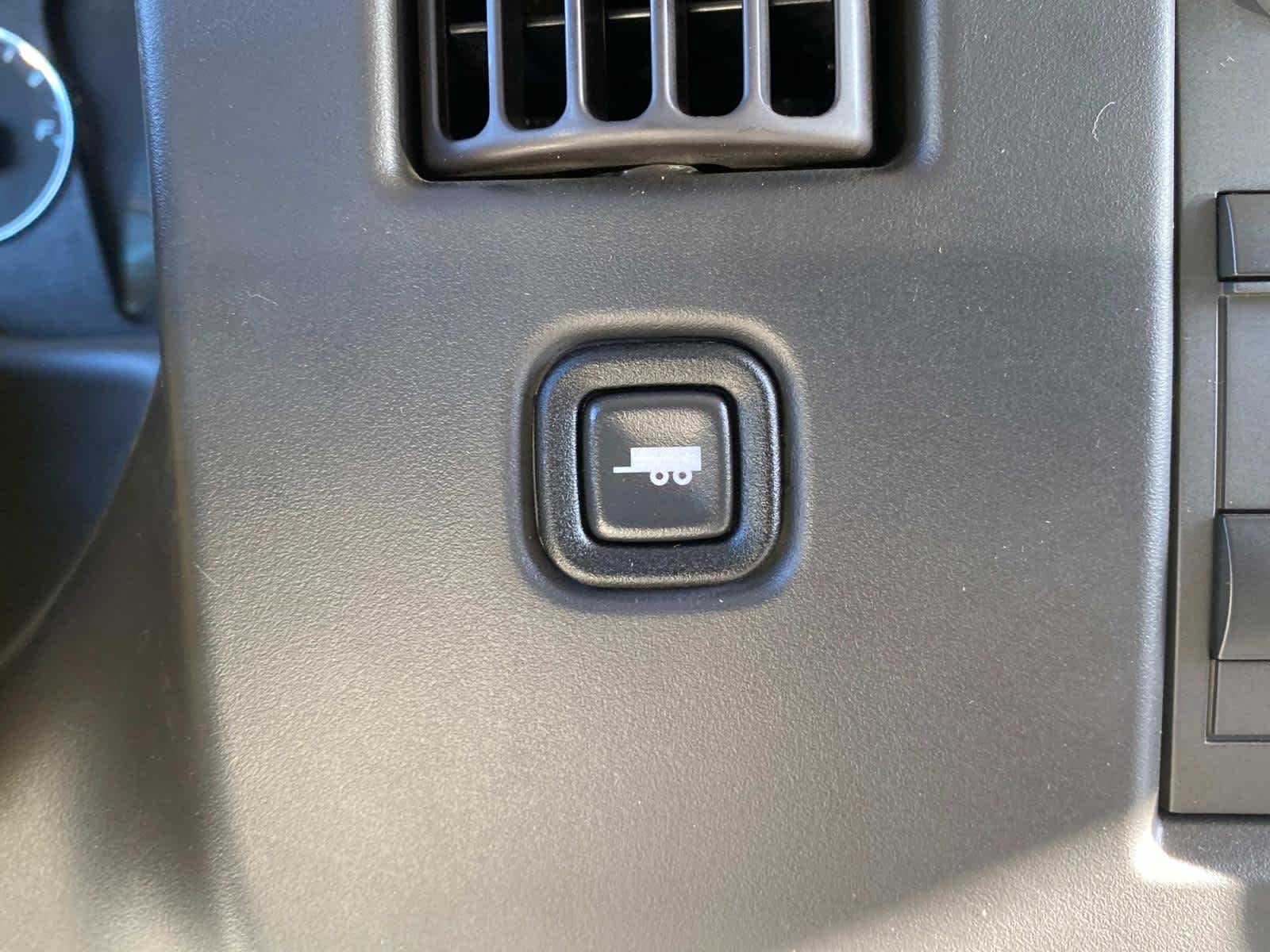 Vehicle image 14 of 50