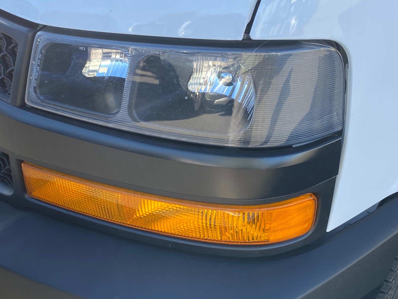 Vehicle image 43 of 50