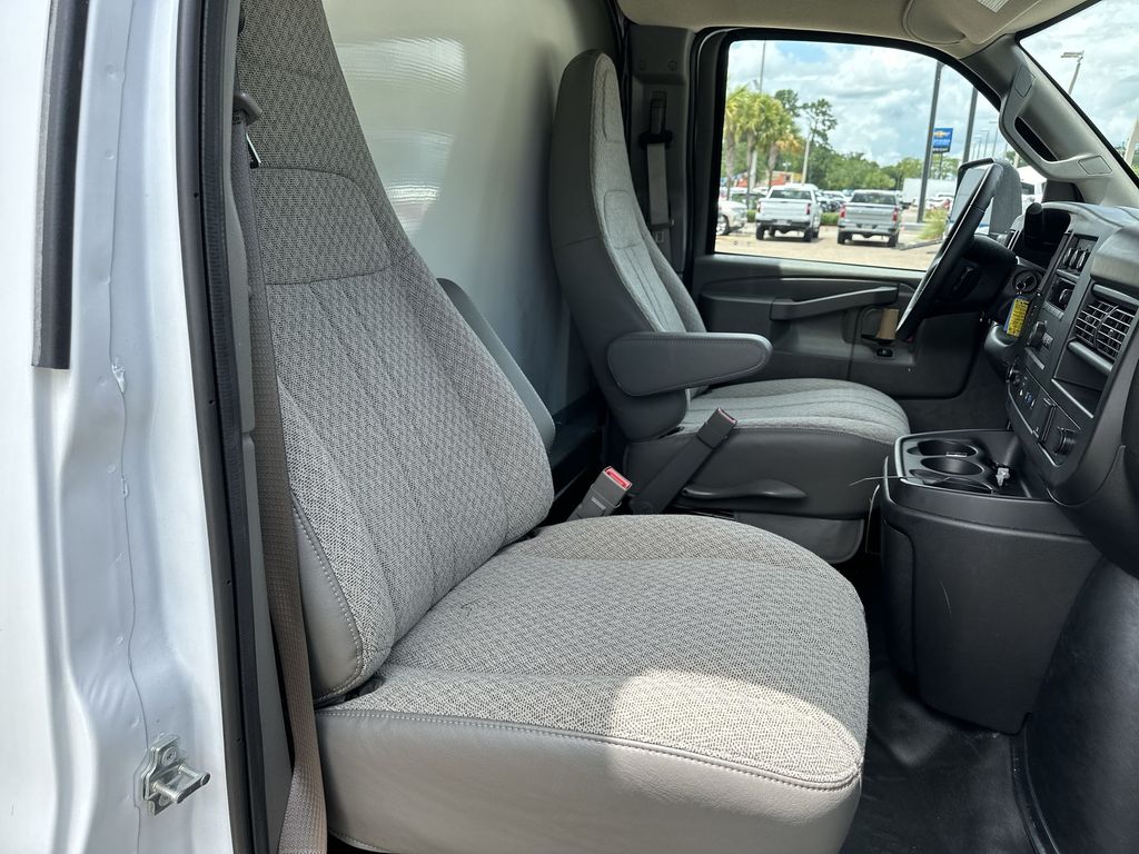 Vehicle image 15 of 15
