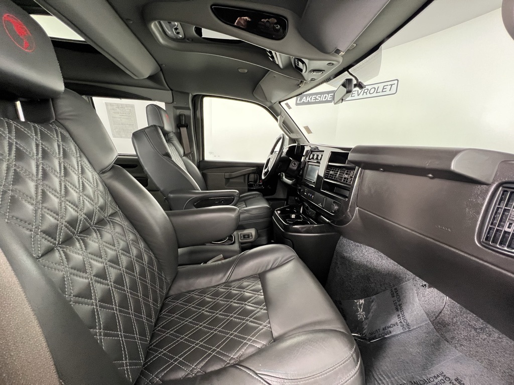 Vehicle image 24 of 46