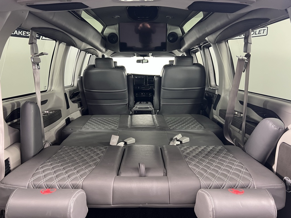 Vehicle image 29 of 46