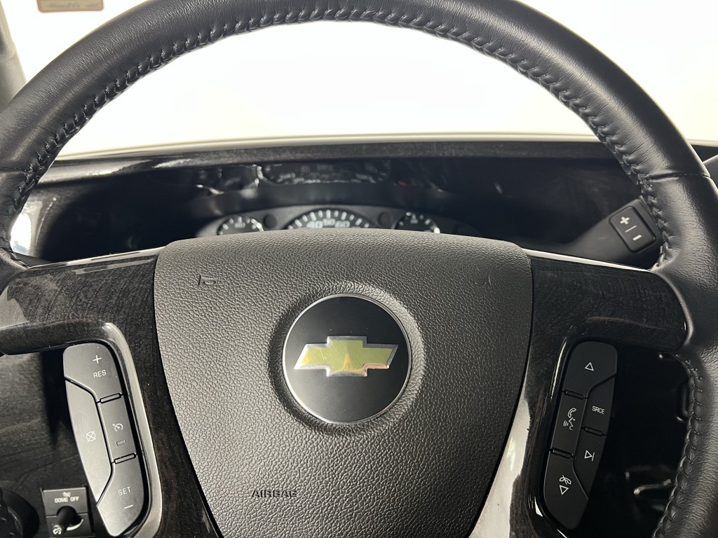 Vehicle image 39 of 46
