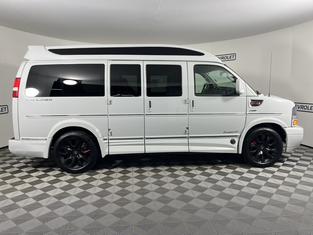 Vehicle image 6 of 46