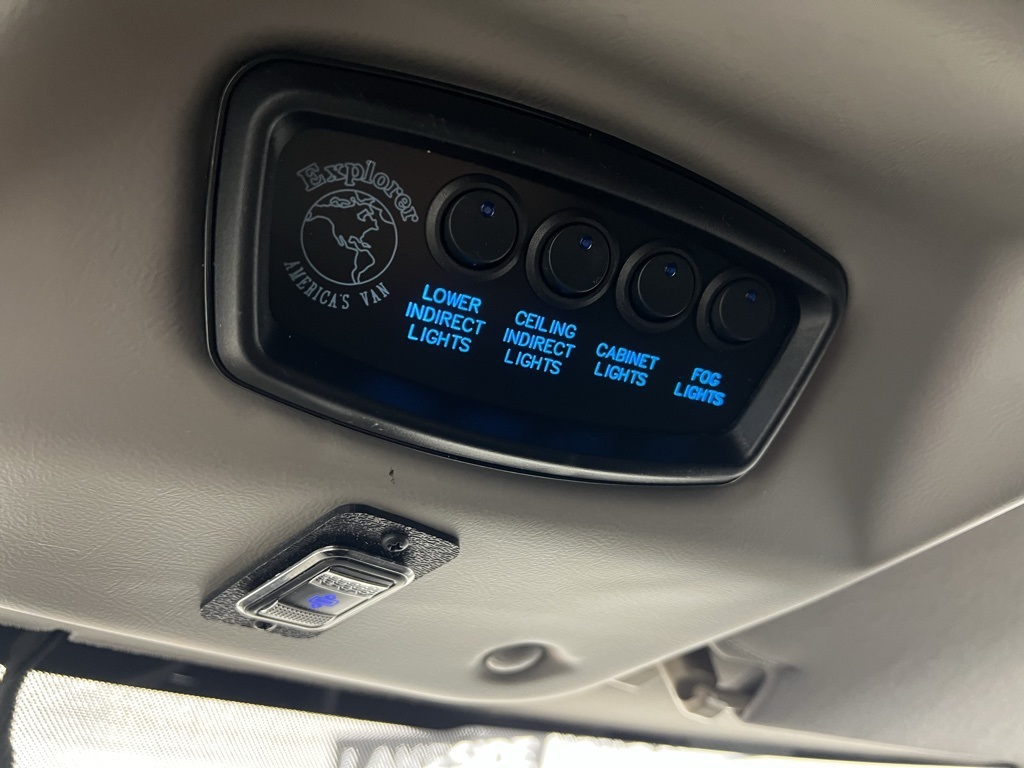 Vehicle image 45 of 46
