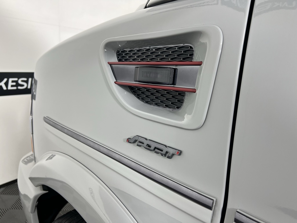 Vehicle image 12 of 46