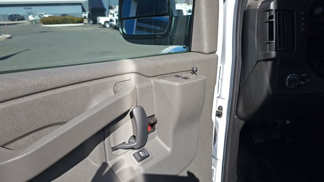 Vehicle image 19 of 26