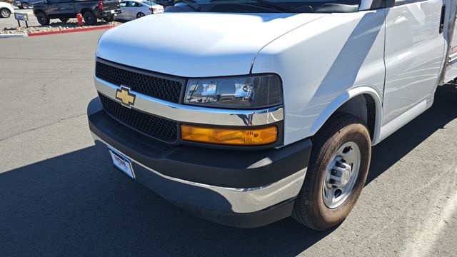 Vehicle image 6 of 26