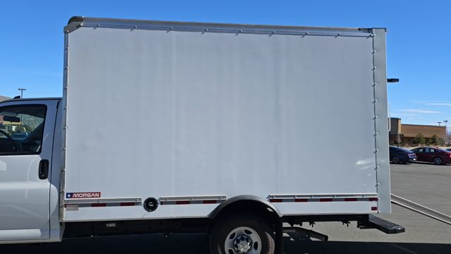 Vehicle image 9 of 26