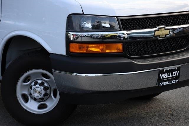 2023 Chevrolet Express Base Image 10 of 15