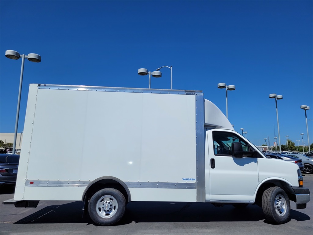 Vehicle image 3 of 7