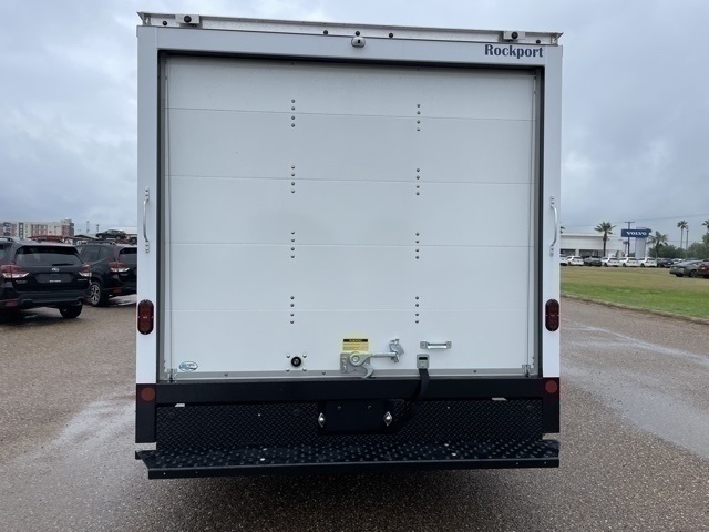 Vehicle image 9 of 19