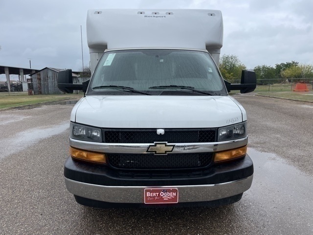 Vehicle image 6 of 19