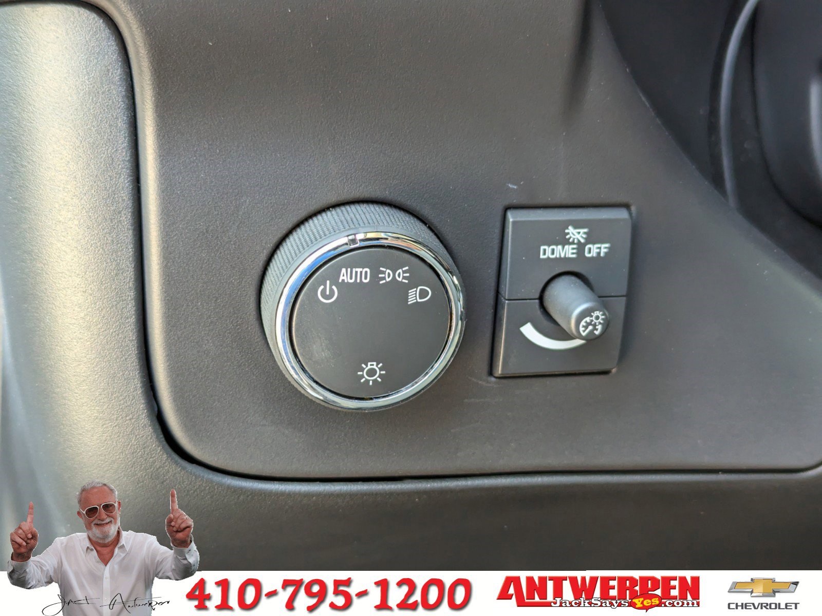 Vehicle image 14 of 22