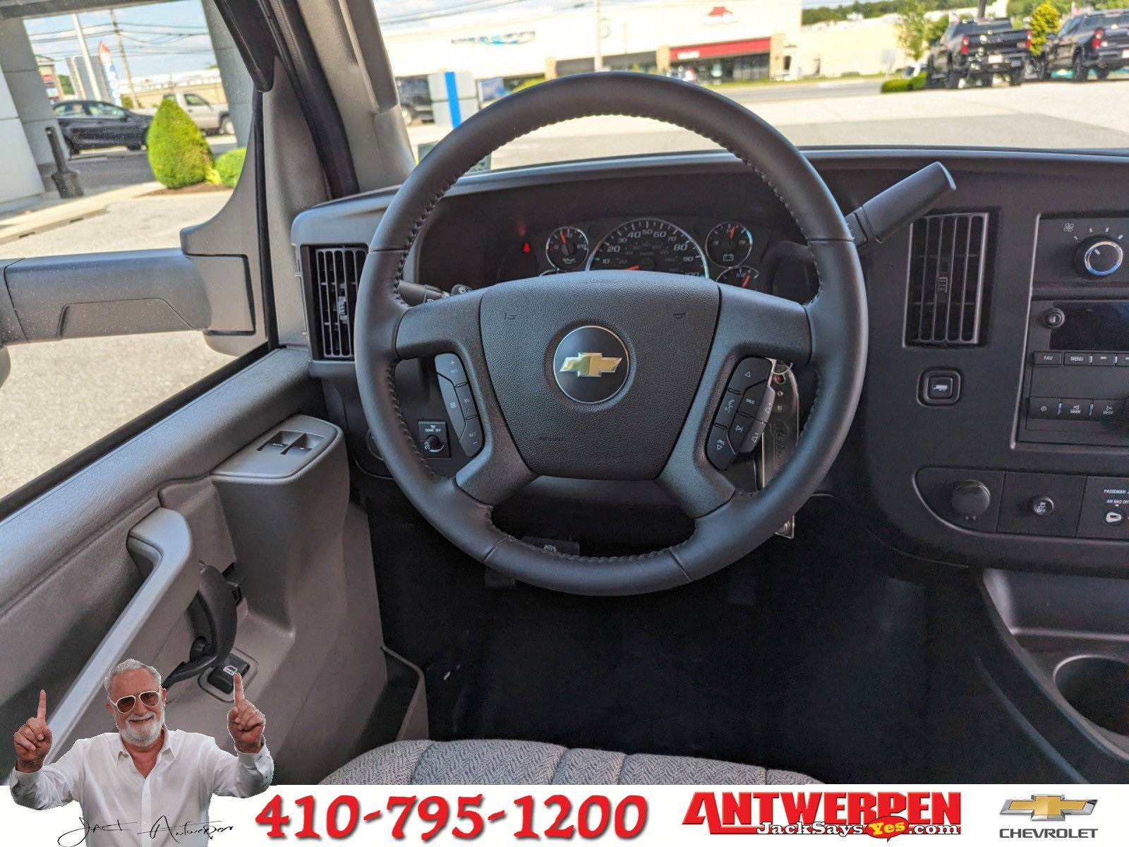Vehicle image 11 of 22