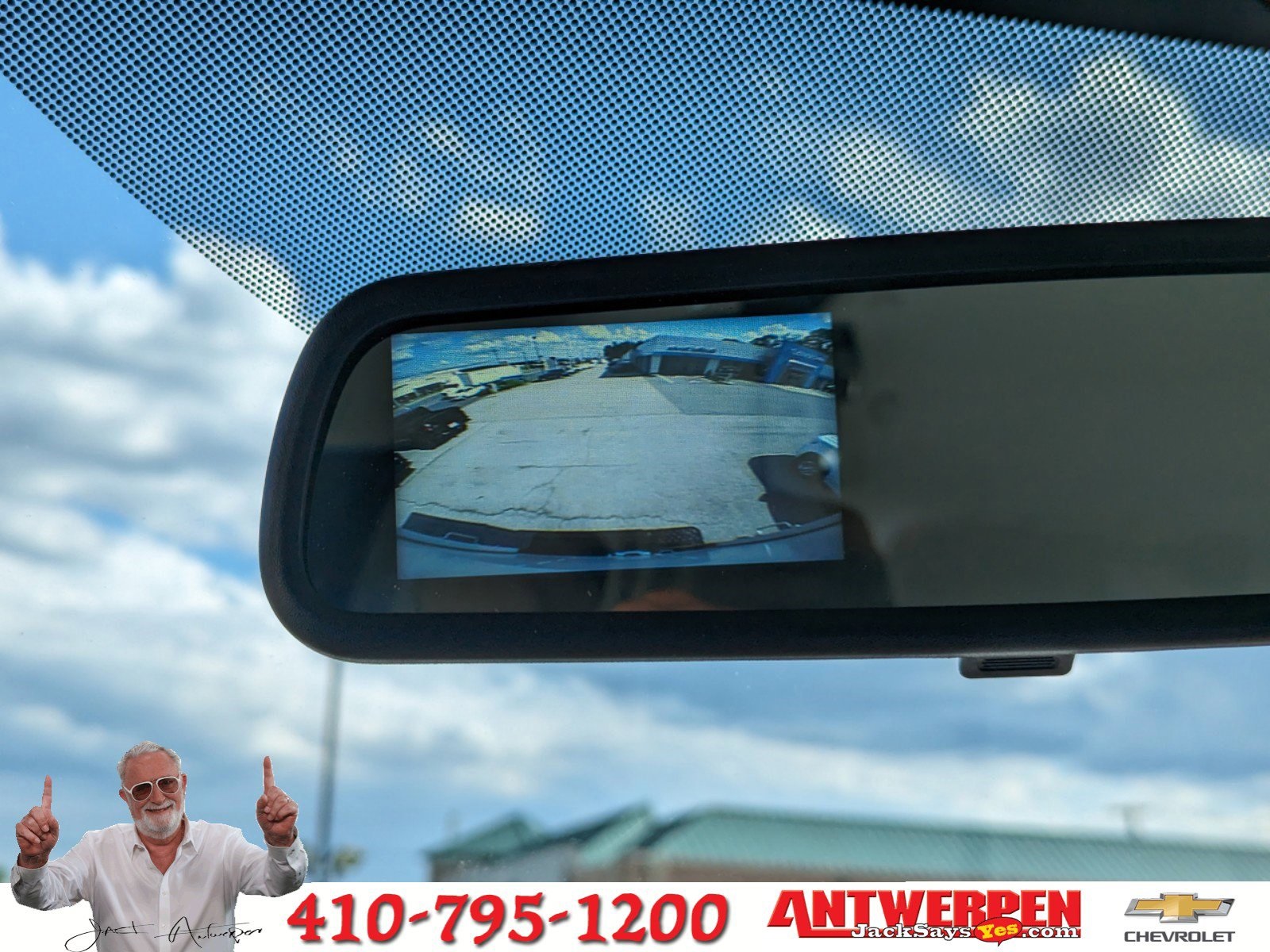 Vehicle image 21 of 22