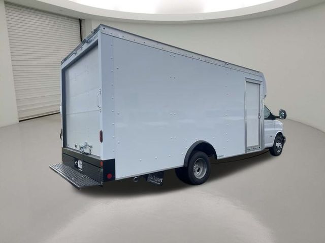 Vehicle image 2 of 17