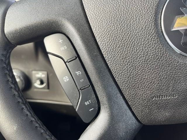 Vehicle image 12 of 21