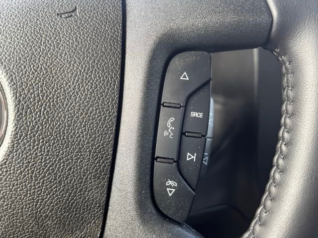 Vehicle image 18 of 21