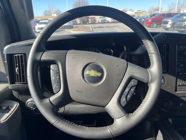 Vehicle image 11 of 30