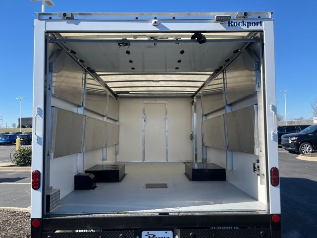 Vehicle image 7 of 30