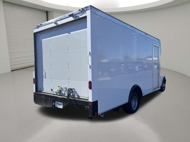 Vehicle image 5 of 30