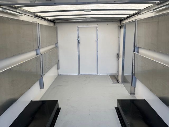 Vehicle image 6 of 30