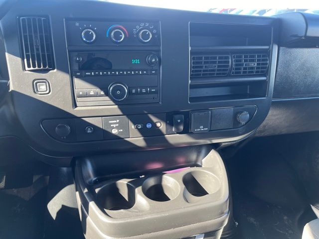 Vehicle image 13 of 30