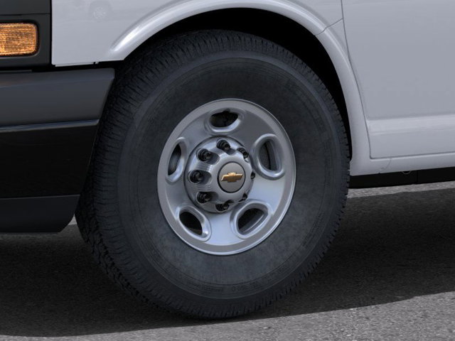Vehicle image 9 of 24