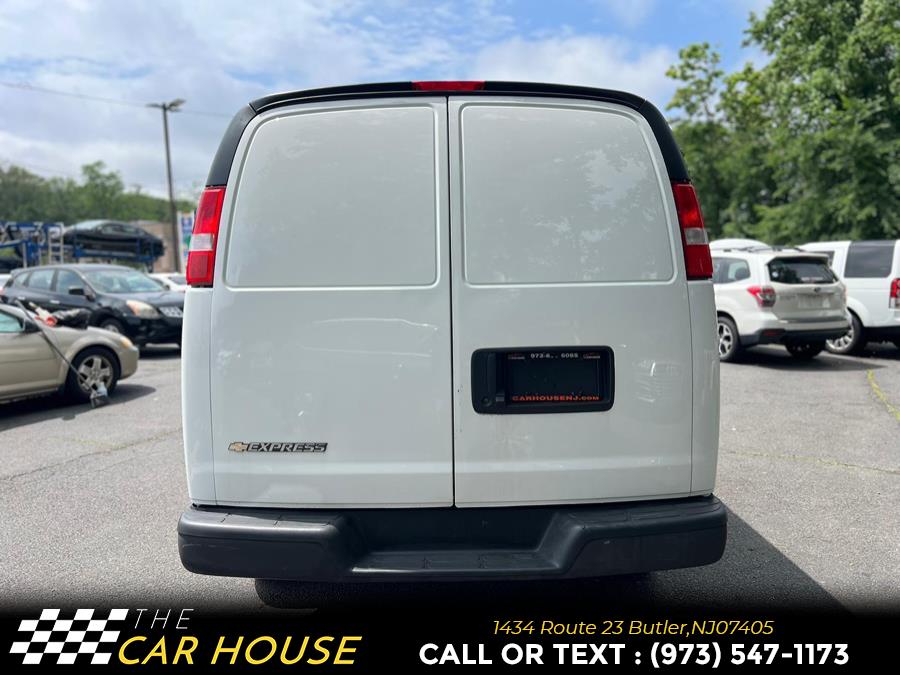 Vehicle image 12 of 27