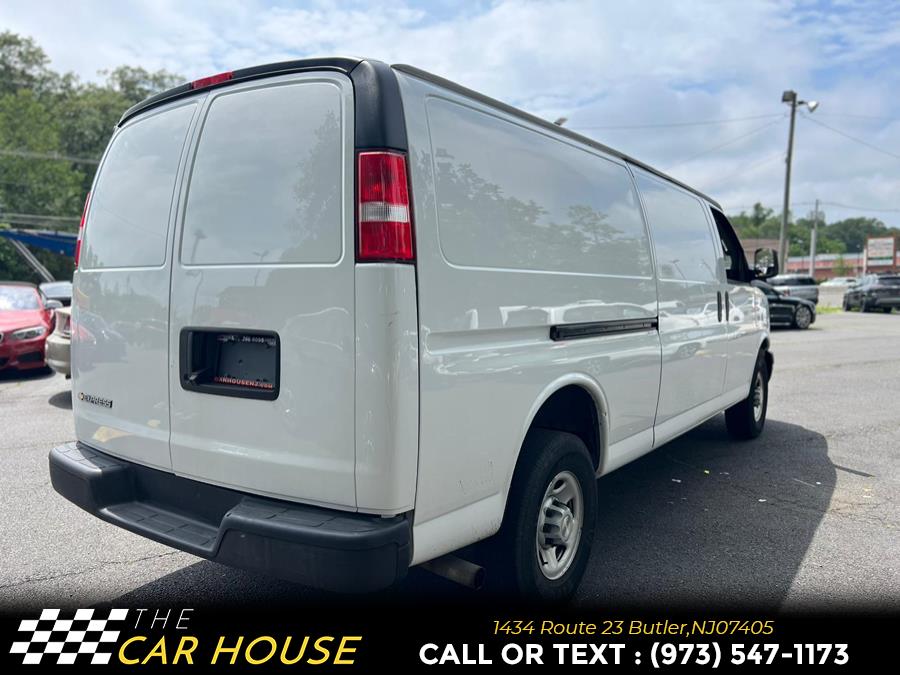 Vehicle image 8 of 27