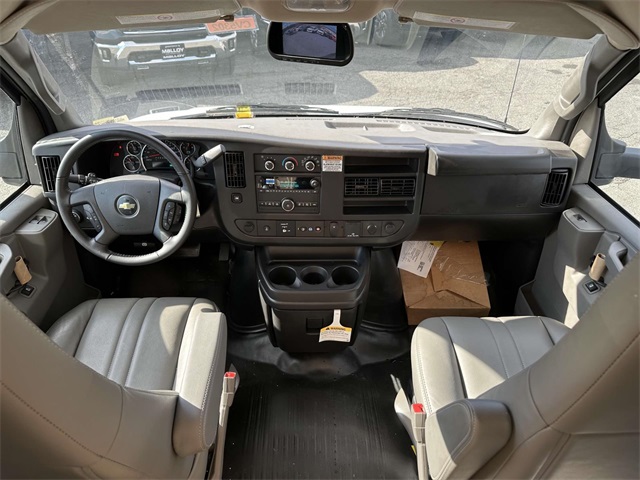 2023 Chevrolet Express Base Image 11 of 32