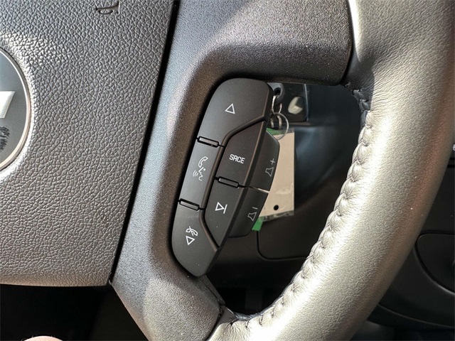 2023 Chevrolet Express Base Image 18 of 32