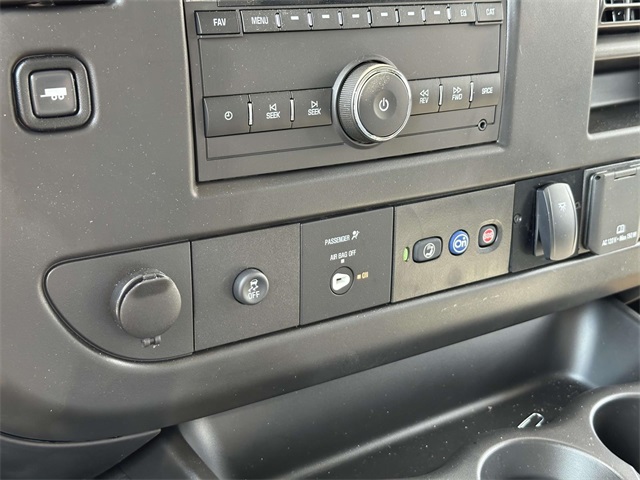 2023 Chevrolet Express Base Image 28 of 32