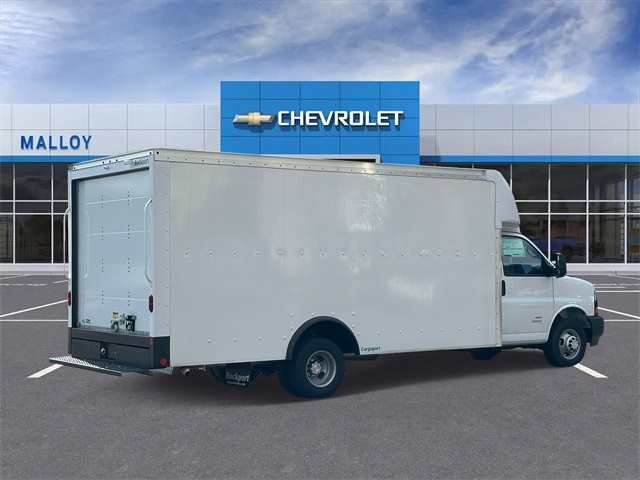2023 Chevrolet Express Base Image 3 of 32