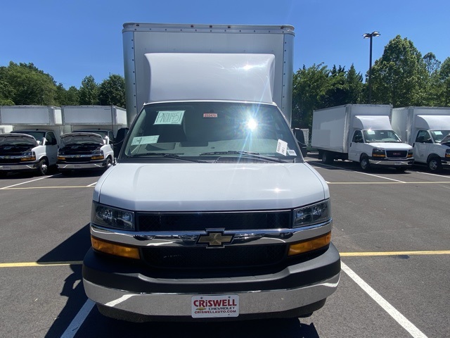 Vehicle image 10 of 33