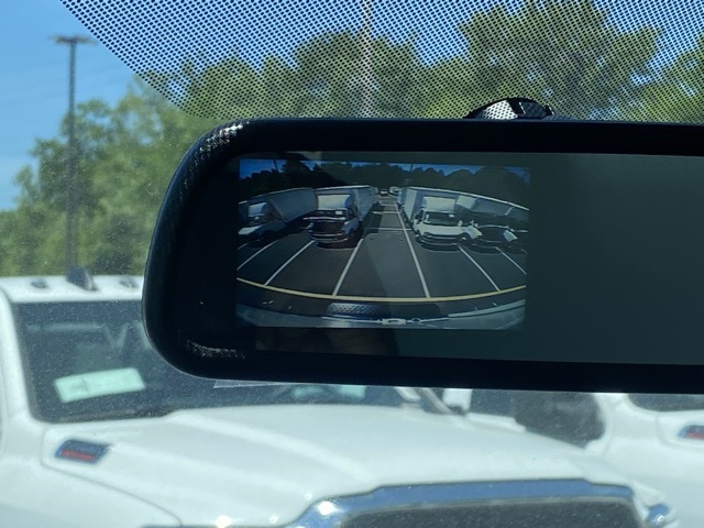 Vehicle image 3 of 33