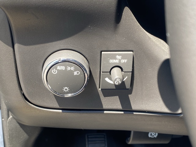 Vehicle image 25 of 33
