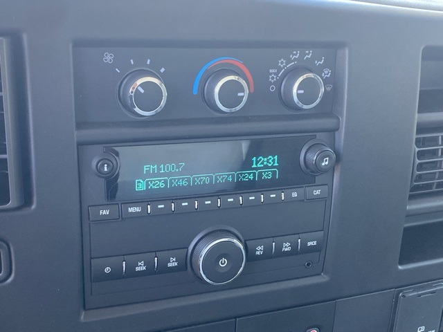 Vehicle image 21 of 33