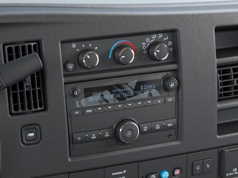 Vehicle image 17 of 24