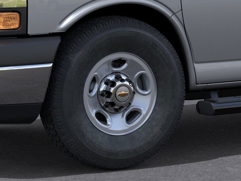 Vehicle image 9 of 24