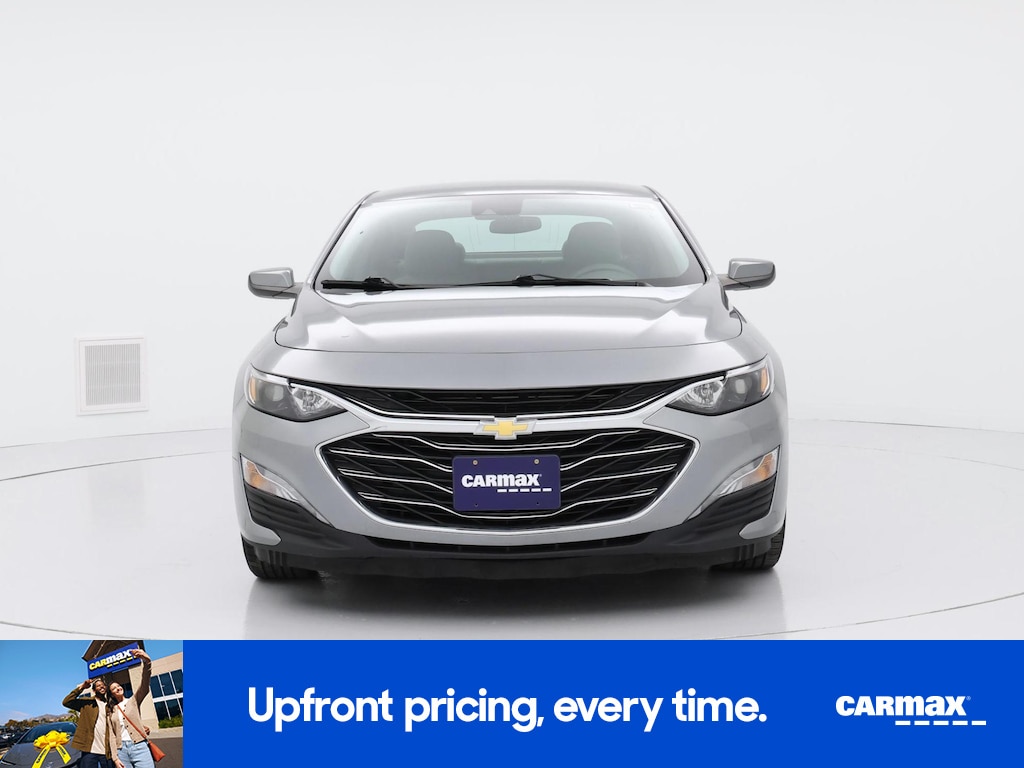 2023 Chevrolet Malibu LT Image 2 of 24