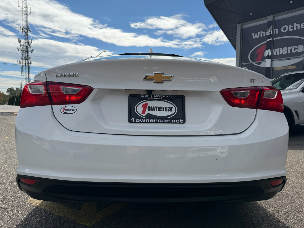 2023 Chevrolet Malibu LT Image 9 of 52