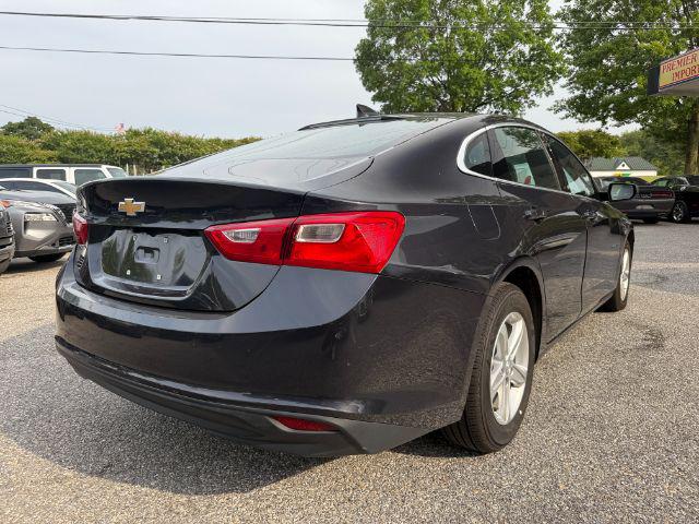 2023 Chevrolet Malibu LS Image 3 of 20